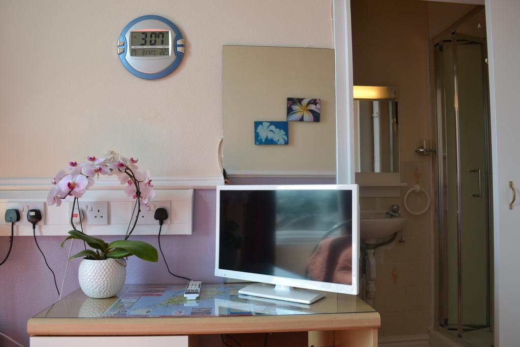 Adelphi Guest House Douglas Cameră foto